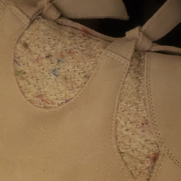 Boots - Picture 12 of 15